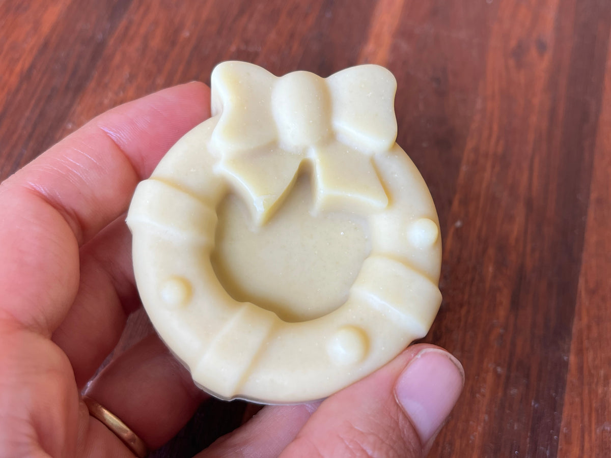 Christmas soap, handmade artisan goats milk and honey wreath soap 50g