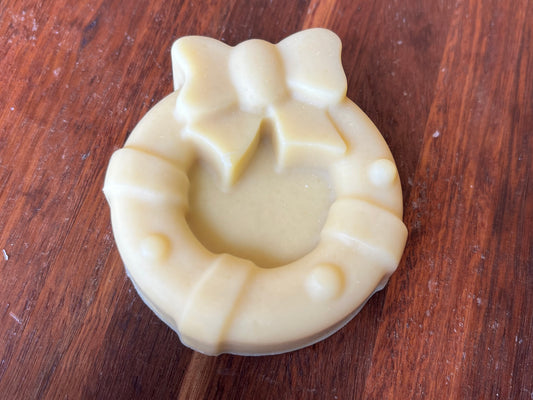 Christmas soap, handmade artisan goats milk and honey wreath soap 40g