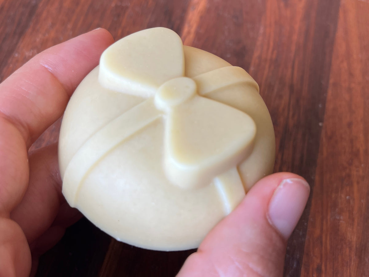 Christmas soap, handmade artisan goats milk Christmas bauble soap 50g