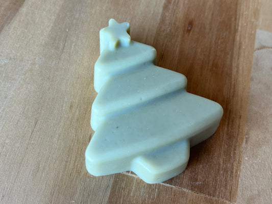 Eucalyptus, green clay and honey Christmas tree soap 40g