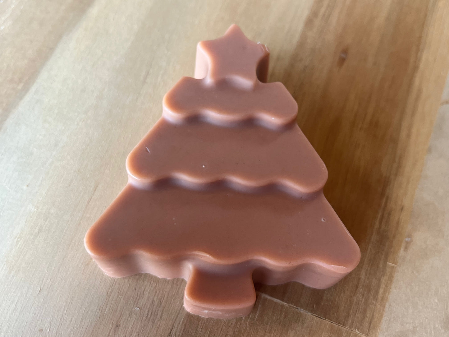 Red clay, lemon myrtle and honey Christmas tree soap 50g