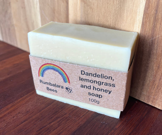 Dandelion, lemongrass and honey soap 100g