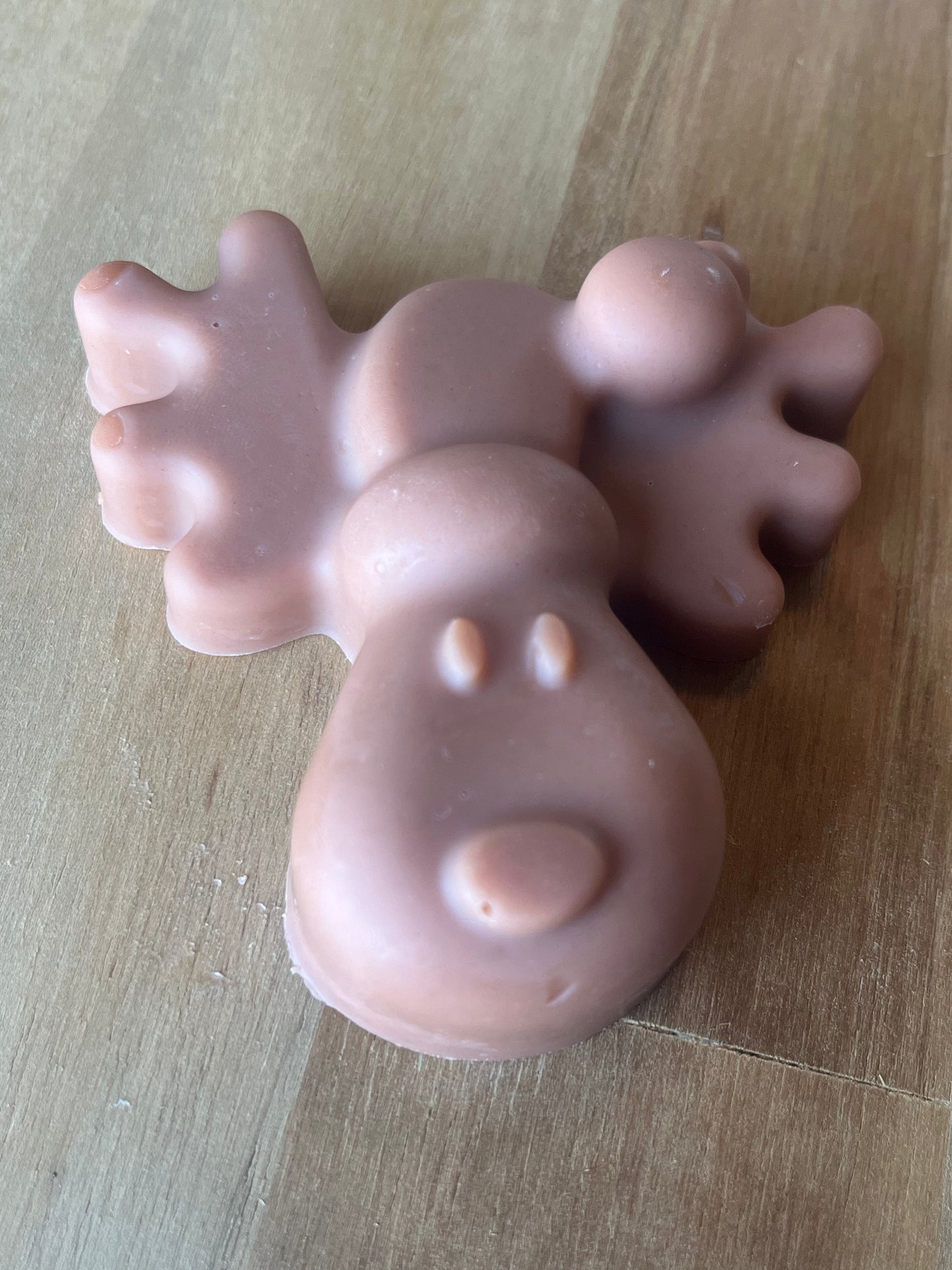 Red clay, lemon myrtle and honey reindeer soap 50g