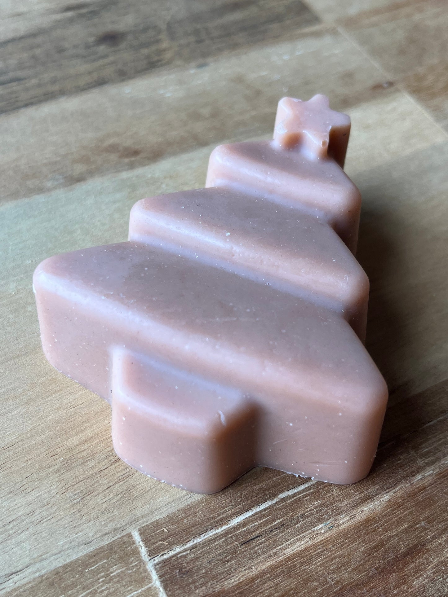 Red clay, lemon myrtle and honey Christmas tree soap 50g