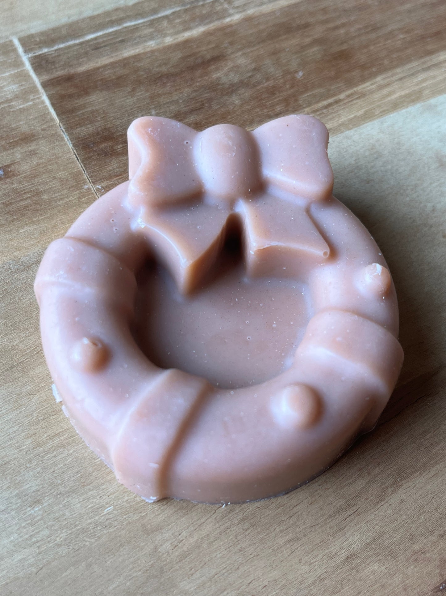 Red clay, lemon myrtle and honey Christmas wreath soap 50g