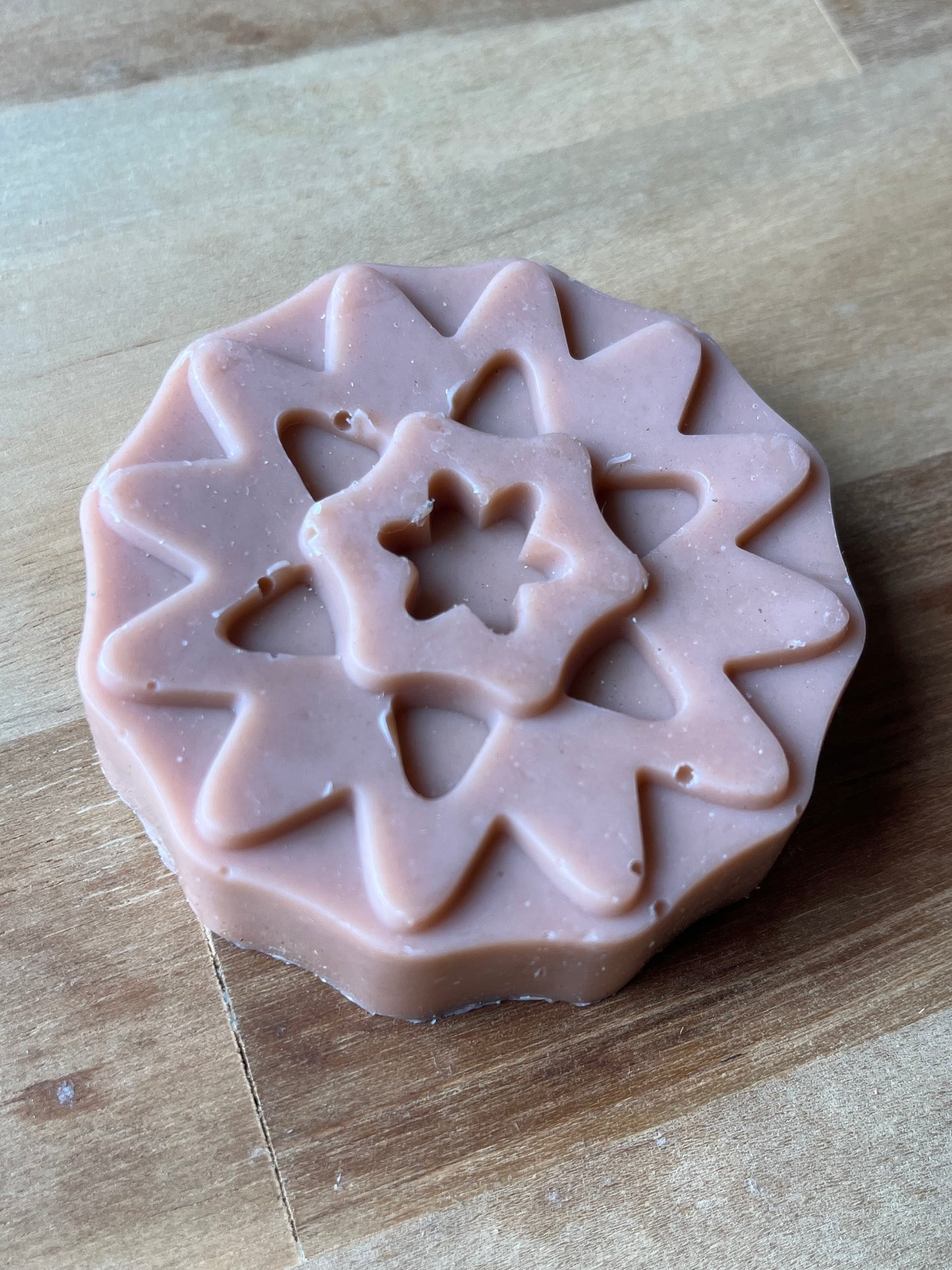 Red clay, orange and honey Christmas snowflake soap 50g
