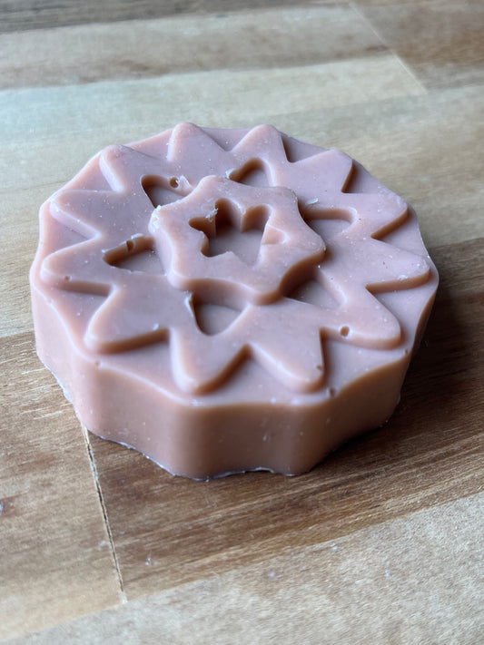 Red clay, orange and honey Christmas snowflake soap 50g