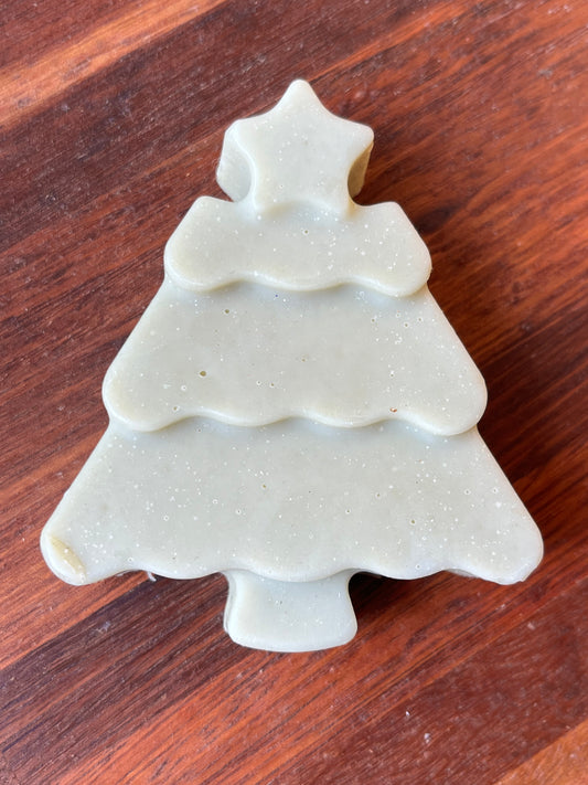Eucalyptus, green clay and honey Christmas tree soap 50g