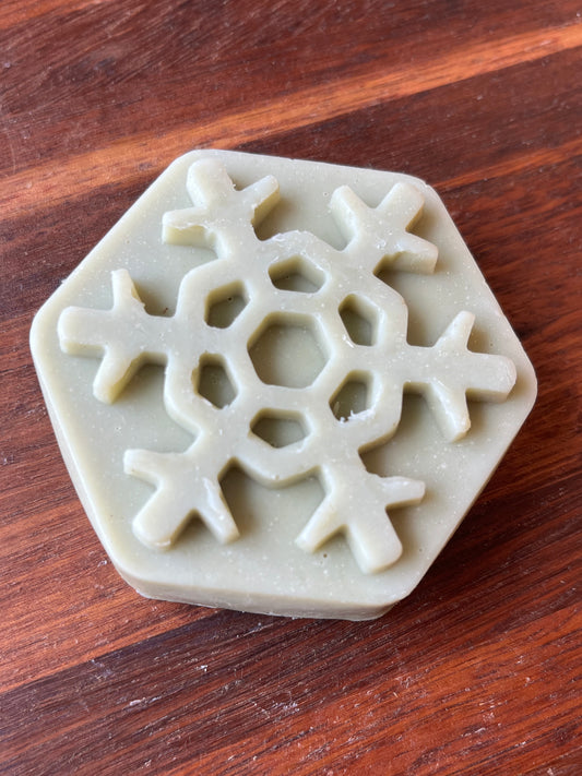 Eucalyptus, green clay and honey snowflake soap 50g